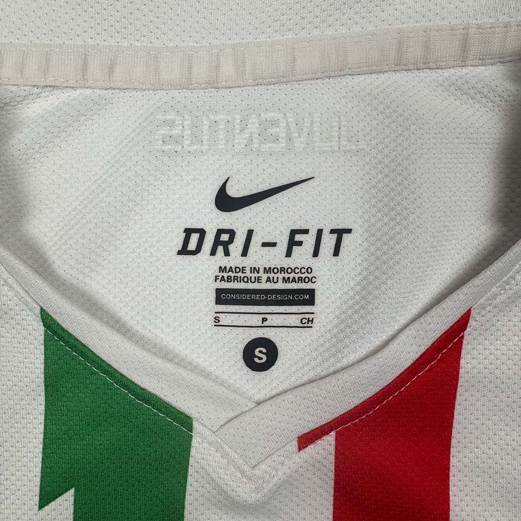 Juventus Turin Auswärts 2010/11 S (9/10)