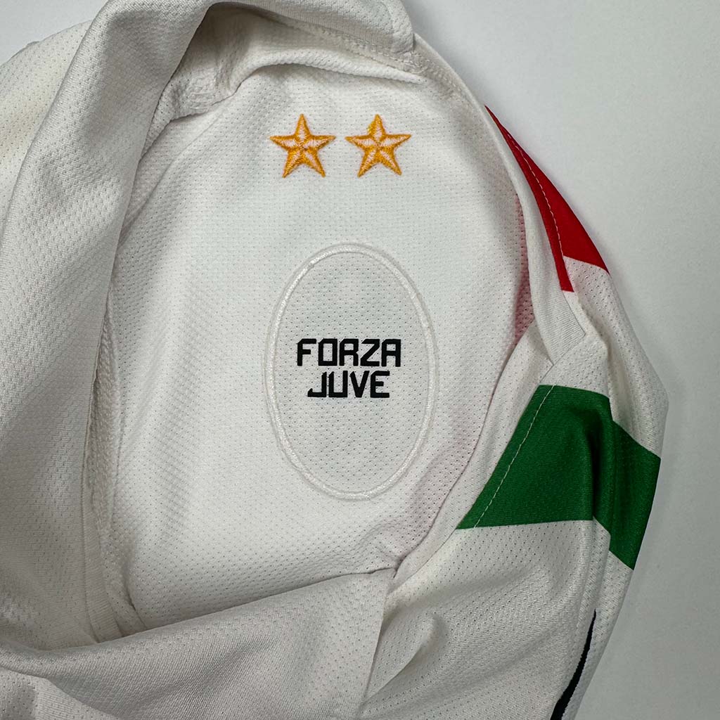 Juventus Turin Auswärts 2010/11 S (9/10)