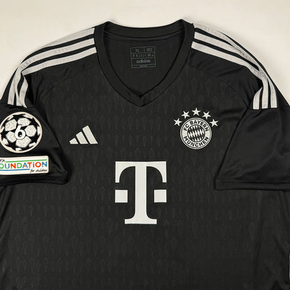 FC Bayern München GK 2023/24 XL 'Manuel Neuer' (9/10)