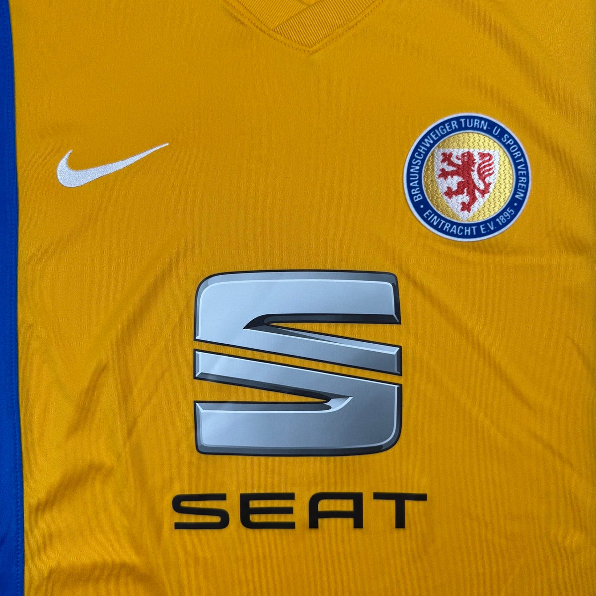 Eintracht Braunschweig Heim 2014-15 L