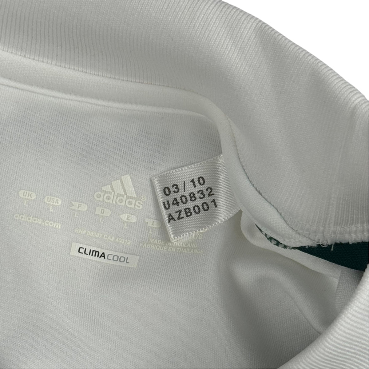 VfL Wolfsburg Heim 2010-11 L 'Mbokani' – Match Issue